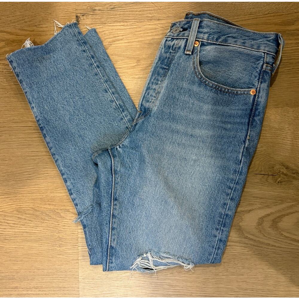Levi's 501 S Skinny W27 L30 Medium Wash Distressed Jeans Unfinished Hem